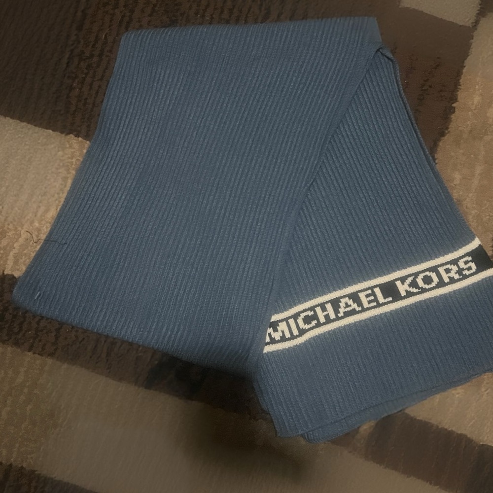Michael Kors Blue and White Knit Scarf